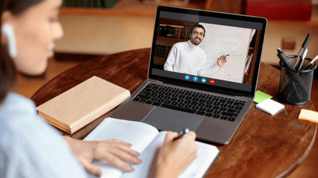 Online Learning: Advantages and Challenges in the Digital Age
